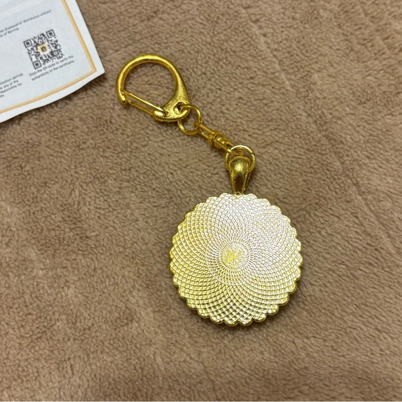 Upcycled bag charm key chain with authentic Designer leather - Picture 3 of 5